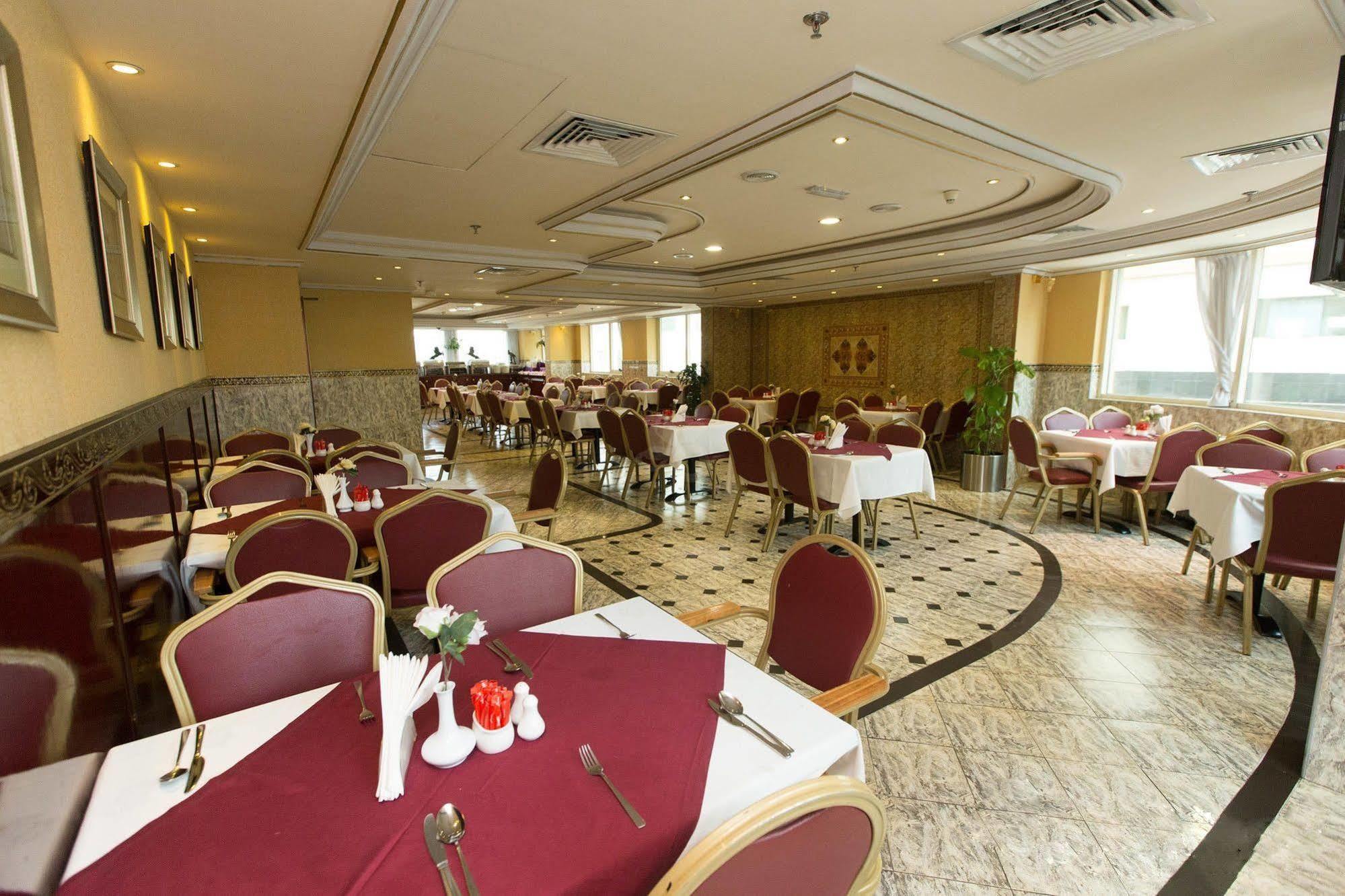 Comfort Inn Hotel Deira Dubai Restoran fotoğraf